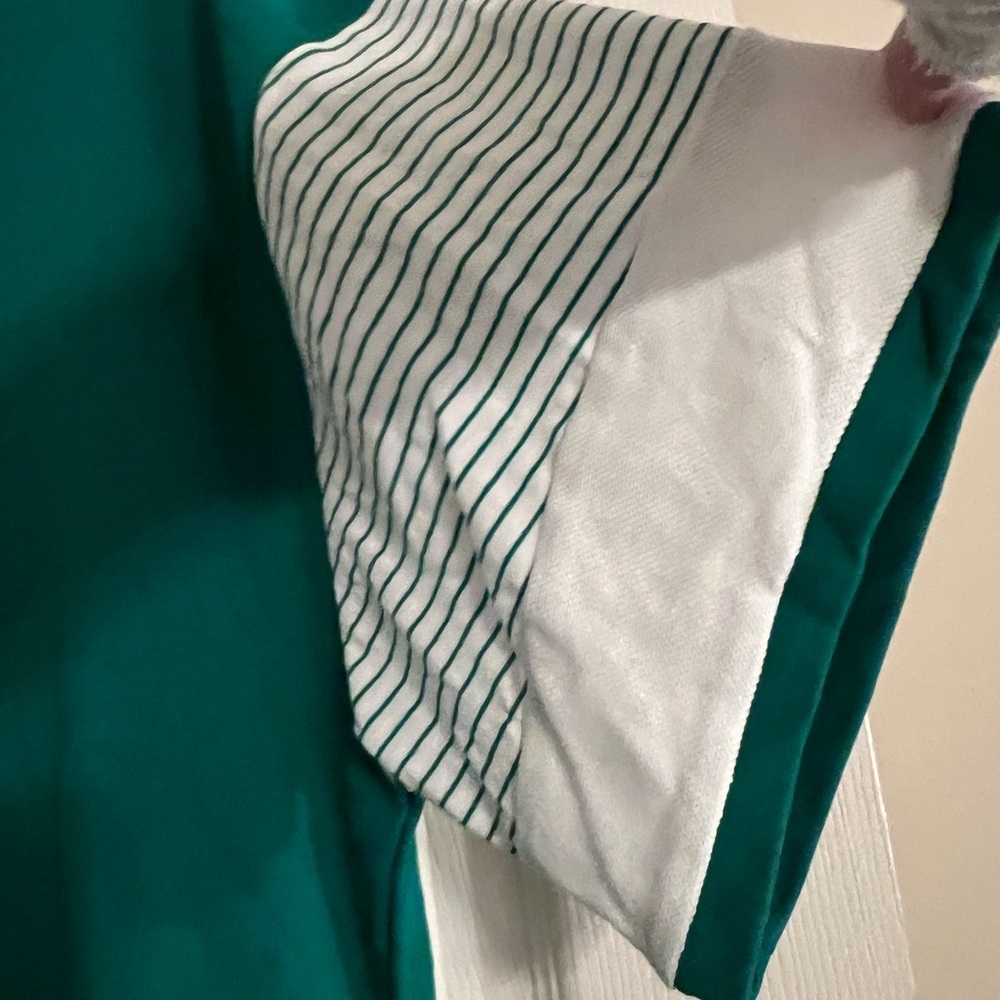Kelly Green French Terry Colorblock Collared Romper – Oversized Fit NWT M #2490 - Picture 8 of 12